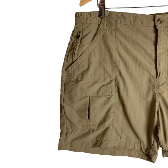 L.L Bean  Men’s Utility Hiking Shorts 100% Nylon Lined Size US XL Reg - Picture 8 of 12